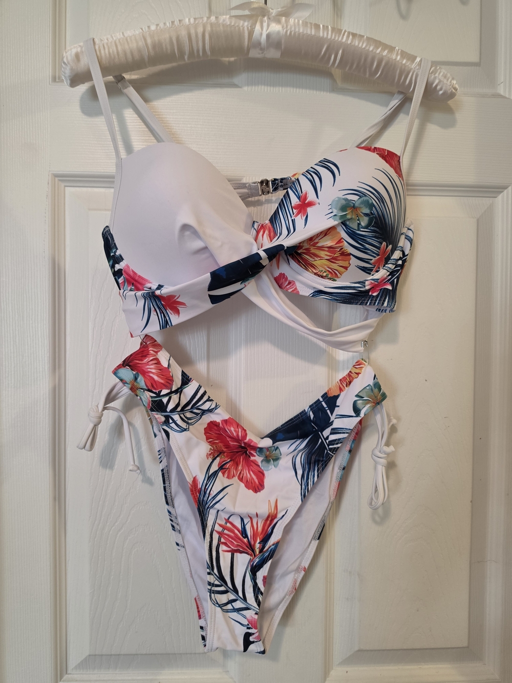 Kids White Tropical Floral One-Piece Swimsuit Size XL
